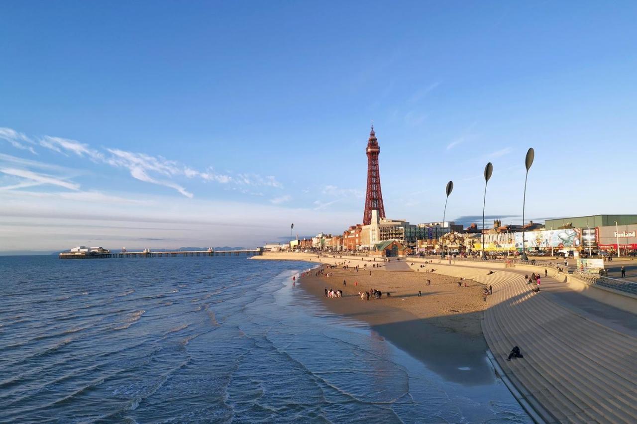White Moon Hotel Blackpool Exterior photo